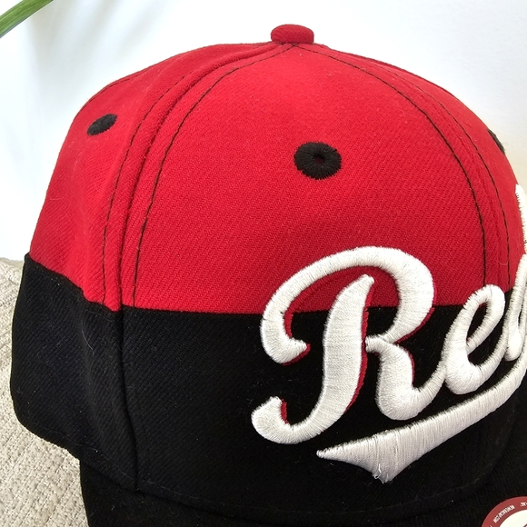 NEW Era 9Fifty Cincinnati Reds Snapback Hat Genuine MLB Merchandise - Picture 11 of 14